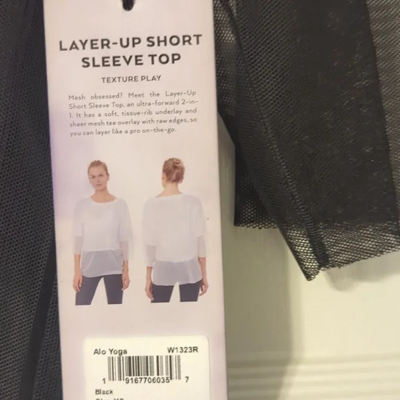 Alo Yoga Black Mesh Layer Up Top - Picture 4 of 9